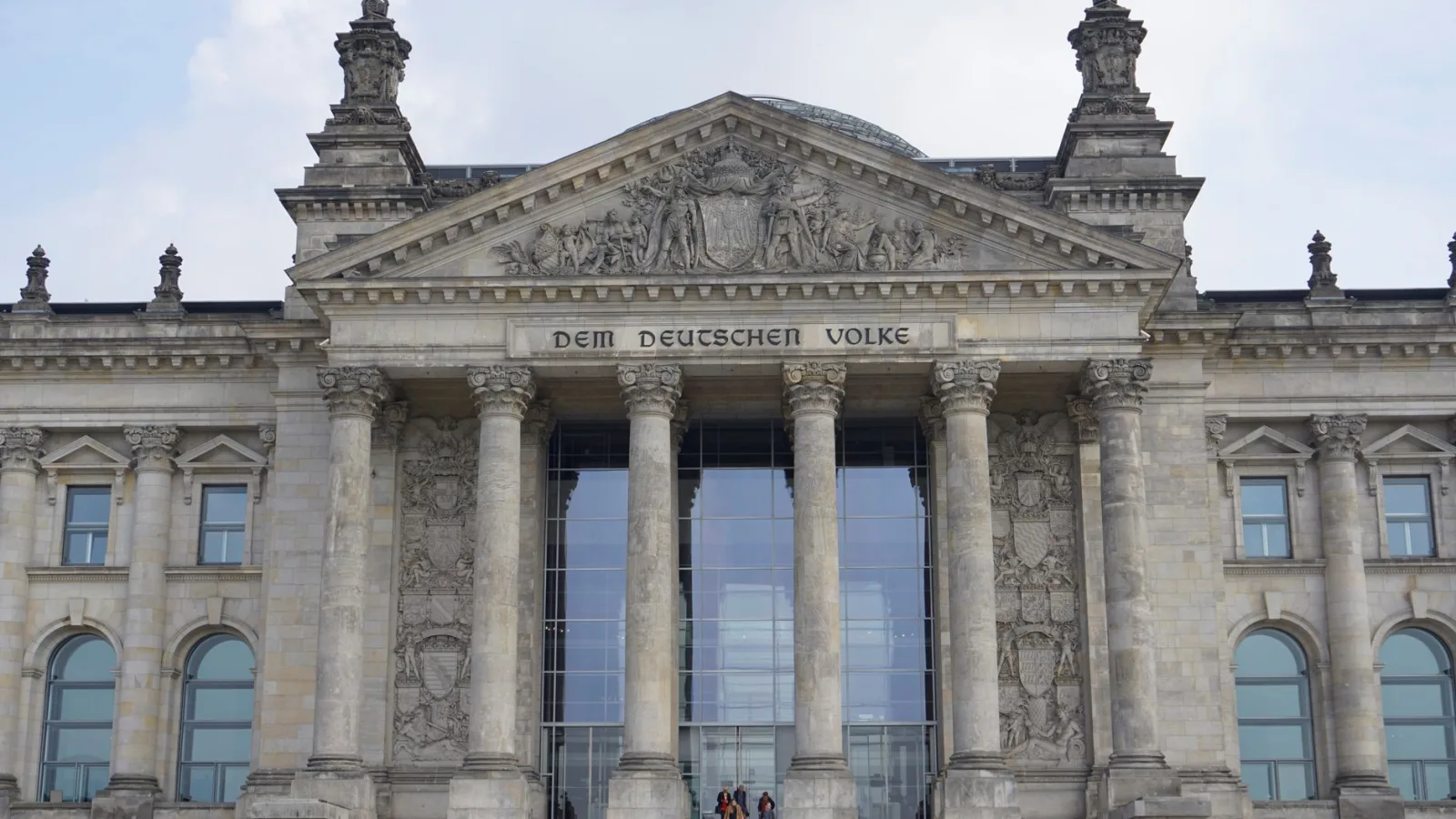 German Chancellor Merz Receives Backing from State Premiers Amid Leadership Questions
