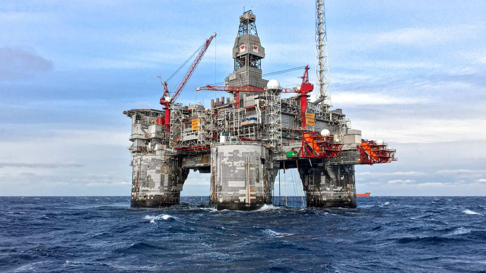 North Sea operators urged to plan for 20-year risk as drilling debate intensifies