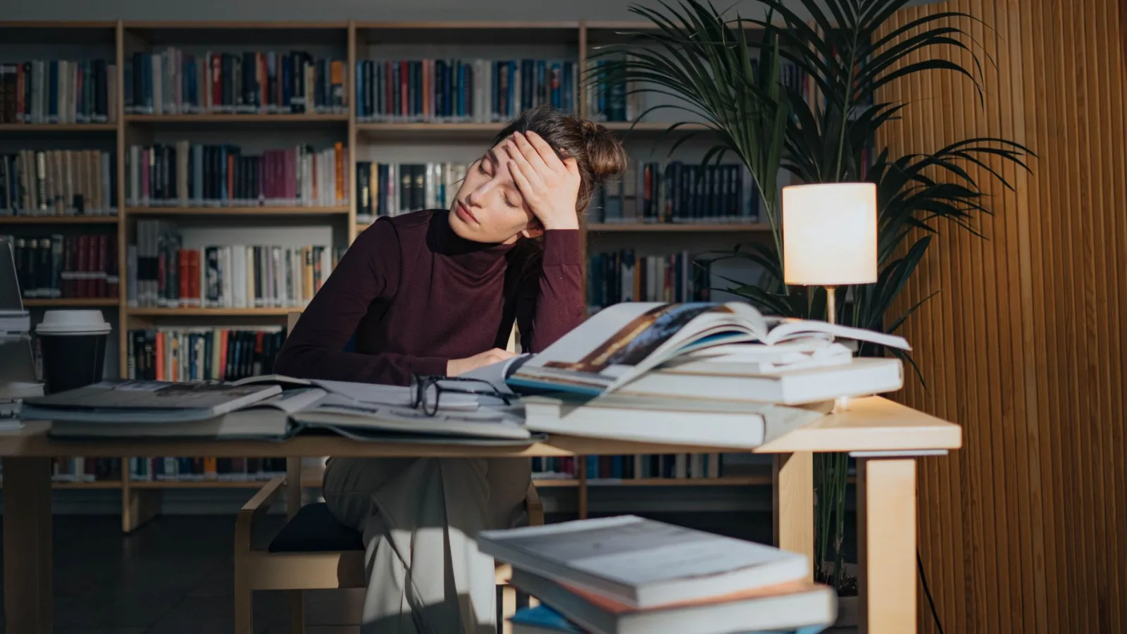 US colleges scramble to implement new student loan rules as disbursement delays leave students in financial crisis