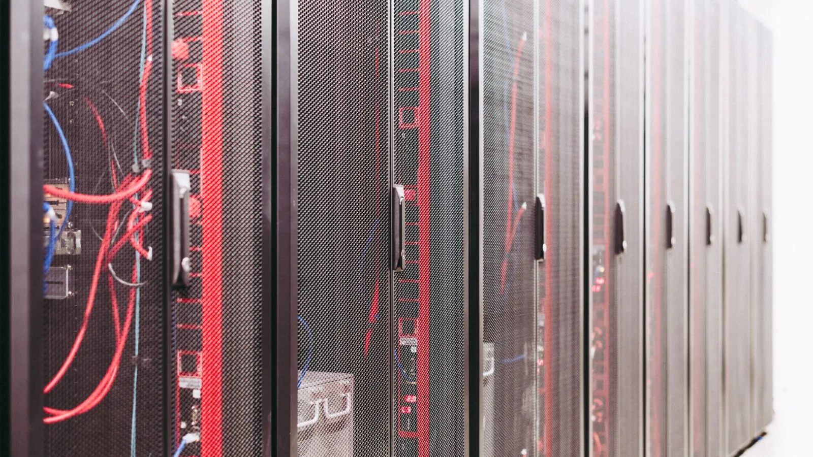 London still dominates UK datacenter capacity, but regions gain ground