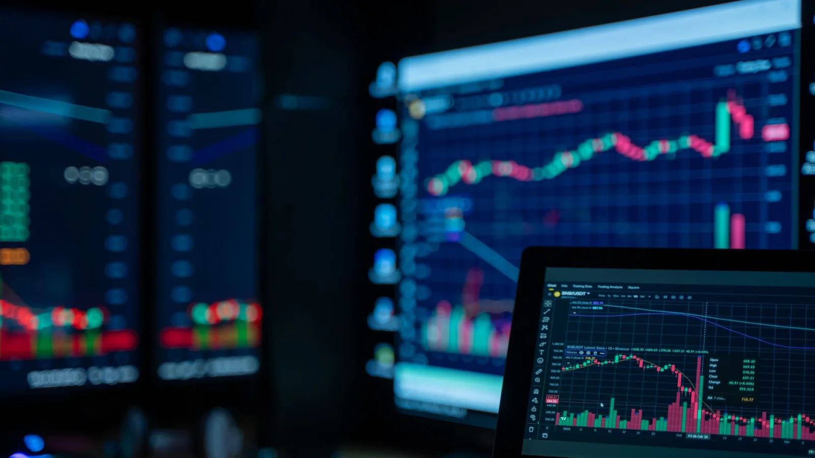 Gilt yields hit 1998 highs as investors question UK's fiscal path ahead of budget