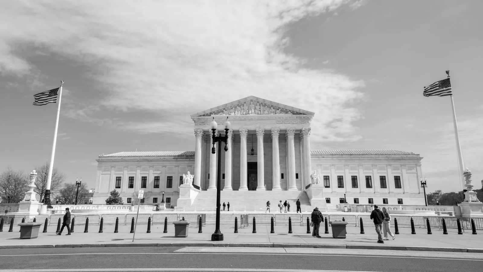 Classic view of the US Supreme Court building in Washington, D.C., highlighting neoclassical architecture.